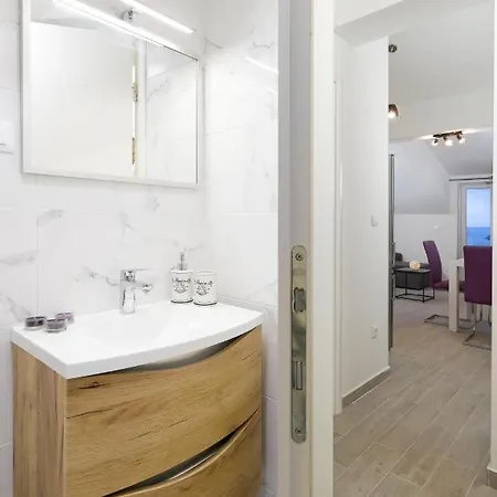 New With Stunning Sea View & Private Pool Apartmán *